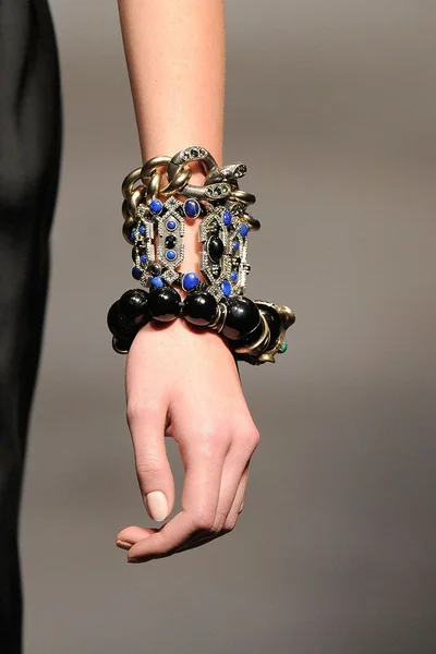 Look 25